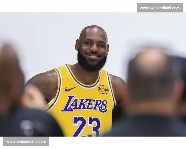 湖人对阵马刺精彩回放詹姆斯领衔关键攻防全场高光集锦震撼瞬间回顾