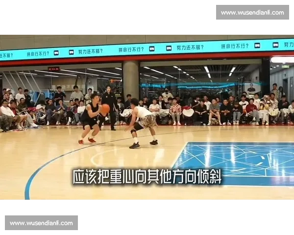 吴悠vs周锐巅峰对决背后恩怨实力与时代的正面对撞引爆全网热议 吴悠vs周锐巅峰对决背后恩怨实力与时代的正面对撞引爆全网热议
